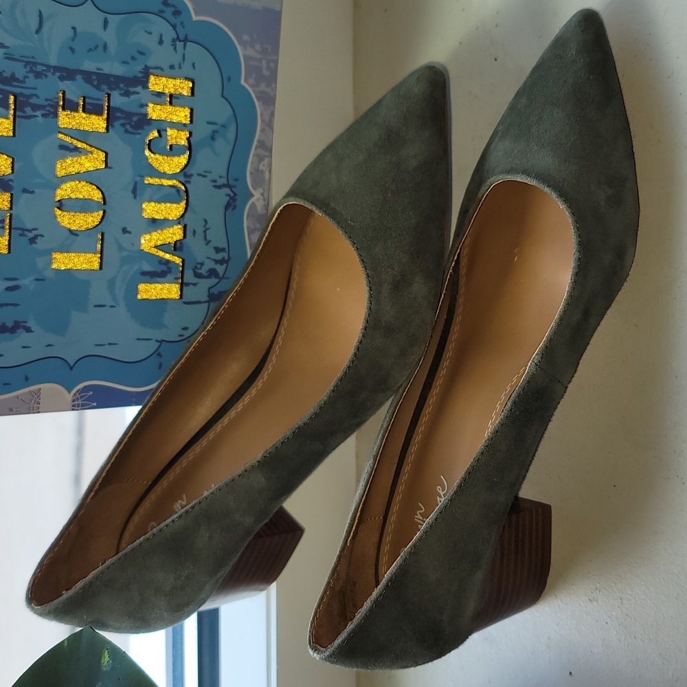 Crown Vintage Heels